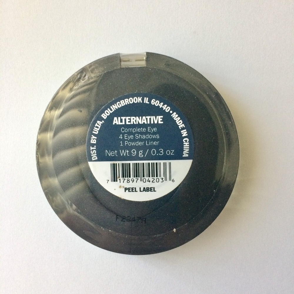 ULTA Complete Eye ALTERNATIVE NWTS 4 Shadows - Picture 2 of 3